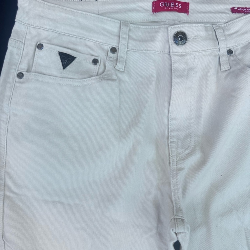 Guess Cream Medium Rise Skinny Scotch Fit Jeans - Picture 2 of 8